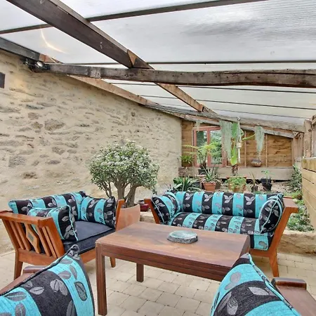 Jardin De L'ardoiserie Holiday home Saint-Grave